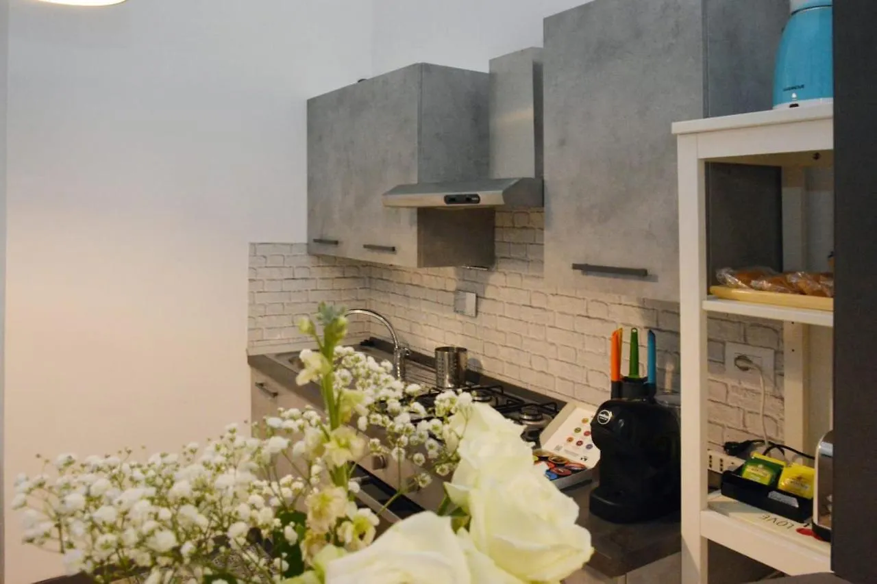 Cheri De Rome Vatican Apartment location